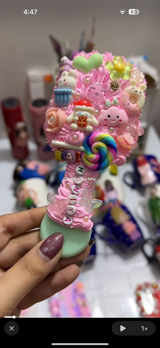 Costumize mini decoden hair brush