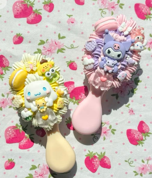 Kuromi and cinnamon roll mini hair brush