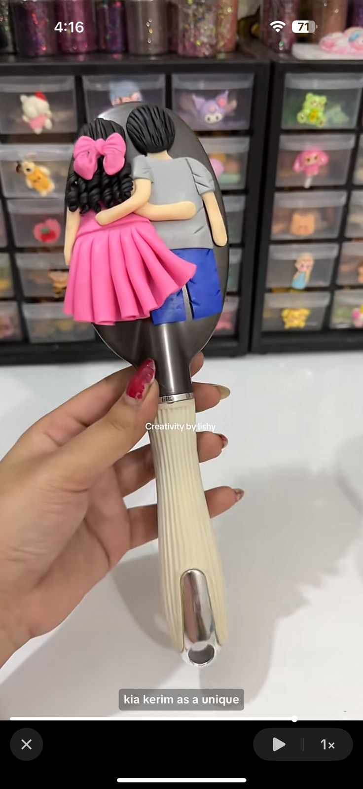 Clay art couple costumize hair brush
